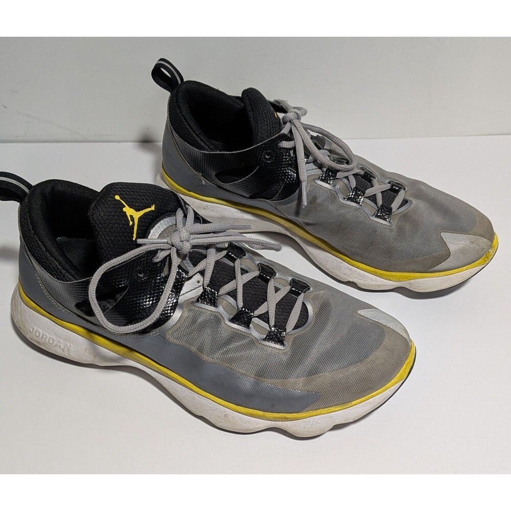 Air Jordan Flight Runner 631606-070 Wolf Grey Vibrant Yellow Size 13